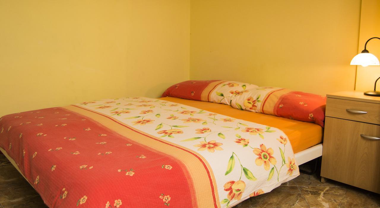 Apartments Barisic Hrvatskih Zrtava 404 Seget Vranjica Trogir Cameră foto