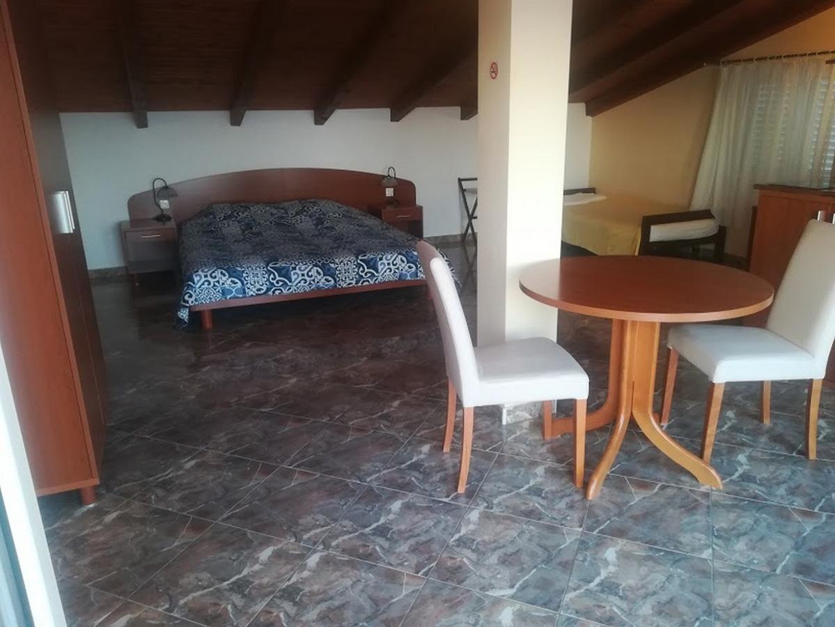 Apartments Barisic Hrvatskih Zrtava 404 Seget Vranjica Trogir Exterior foto