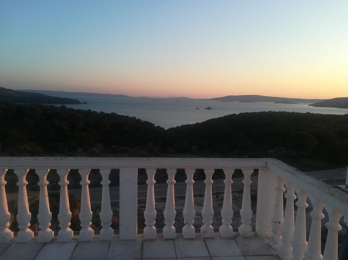 Apartments Barisic Hrvatskih Zrtava 404 Seget Vranjica Trogir Exterior foto