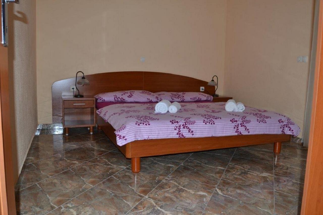 Apartments Barisic Hrvatskih Zrtava 404 Seget Vranjica Trogir Exterior foto